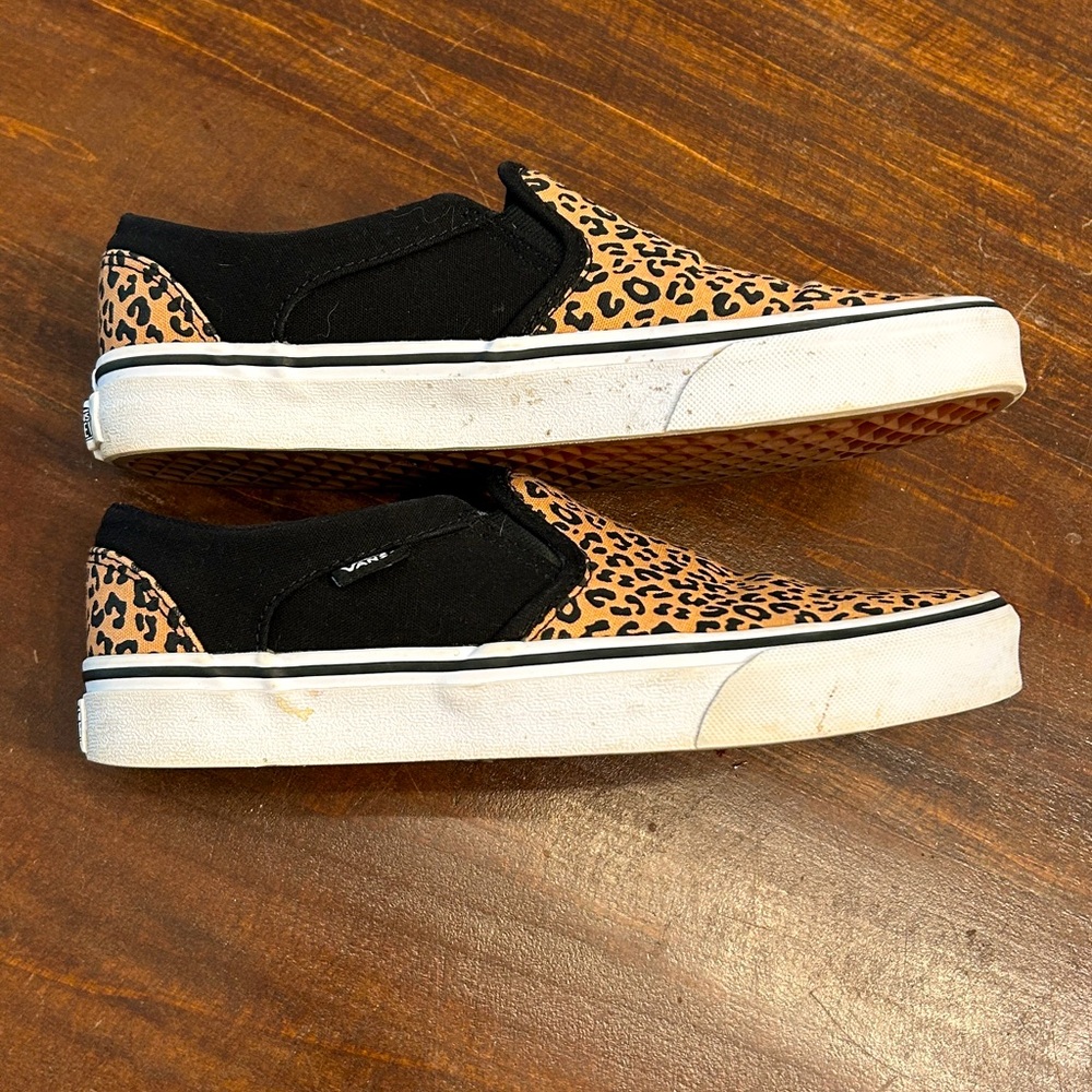 Vans Size Cheetah Print Size 8 - Picture 4 of 4